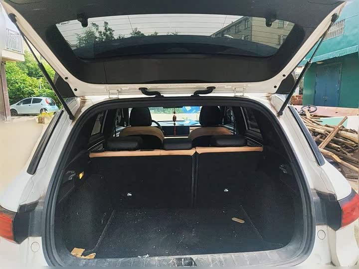 Фото 10 - Geely Icon