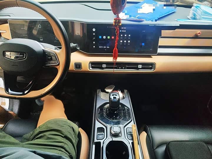 Фото 13 - Geely Icon