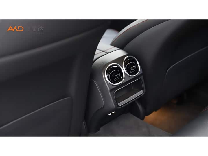 Фото 9 - Mercedes-Benz C-Class AMG