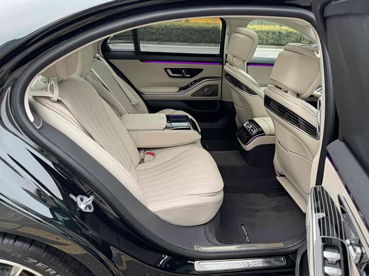 Фото 4 - Mercedes-Benz S-Class