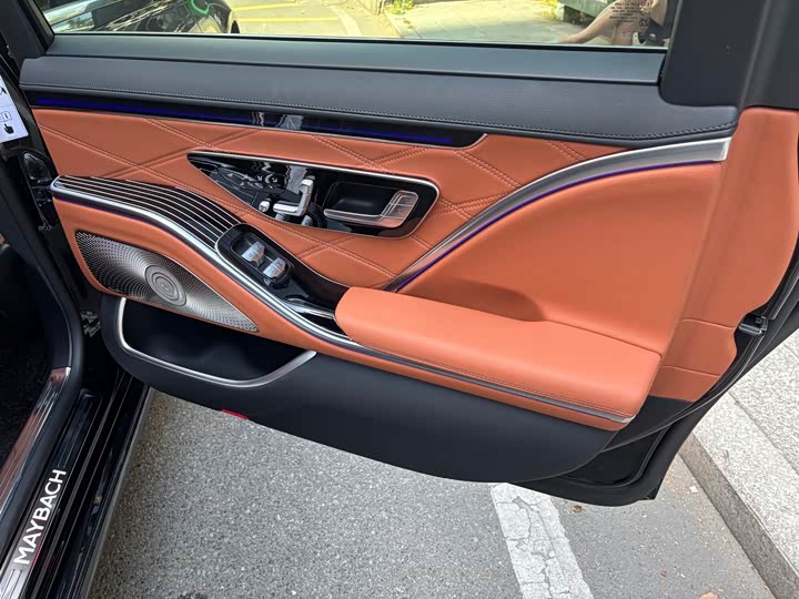 Фото 10 - Mercedes-Benz Maybach S-Class