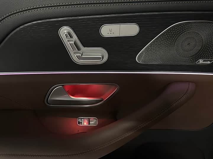 Фото 13 - Mercedes-Benz GLS-Class