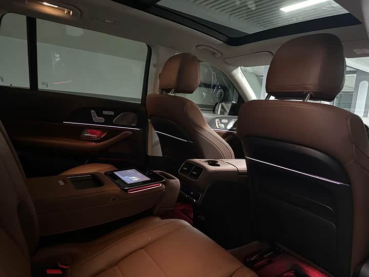 Фото 16 - Mercedes-Benz GLS-Class