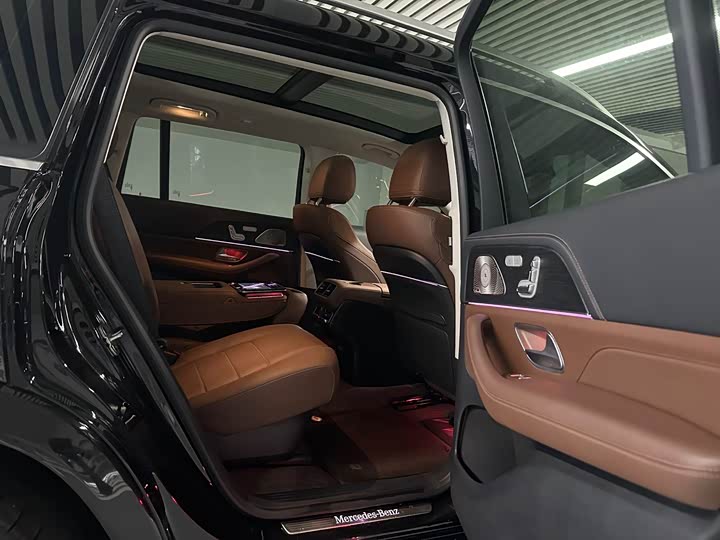 Фото 17 - Mercedes-Benz GLS-Class