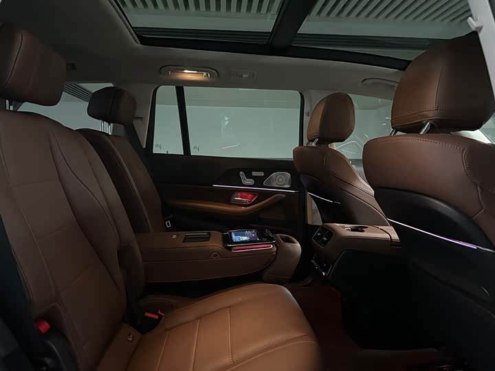 Фото 21 - Mercedes-Benz GLS-Class