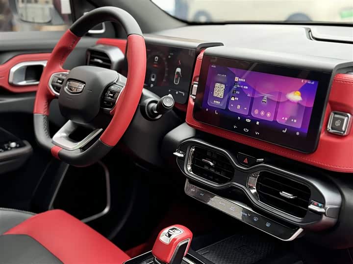 Фото 15 - Geely Icon