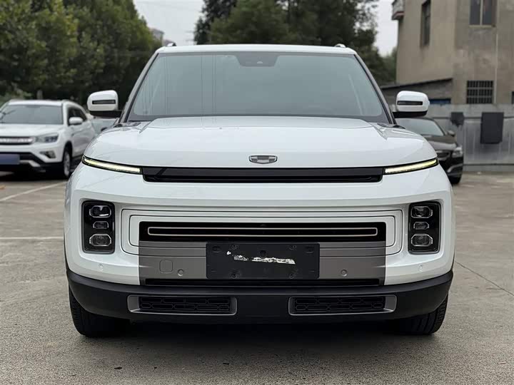 Фото 8 - Geely Icon