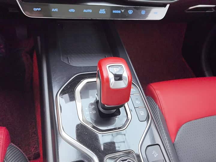 Фото 9 - Geely Icon