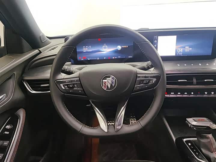 Фото 15 - Buick Verano