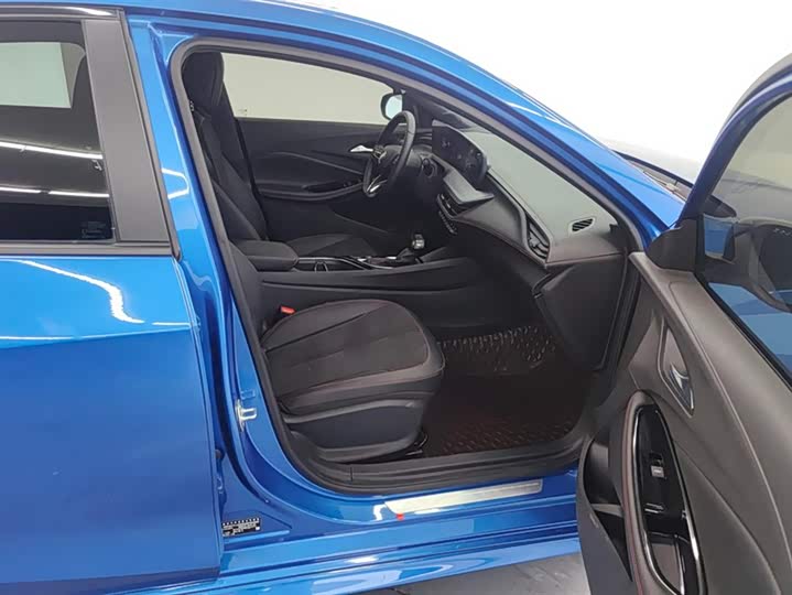 Фото 8 - Buick Verano