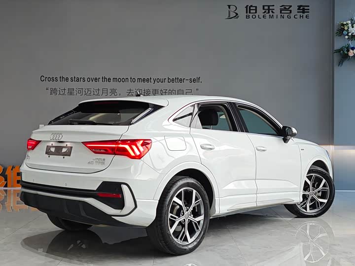 Фото 15 - Audi Q3 Sportback