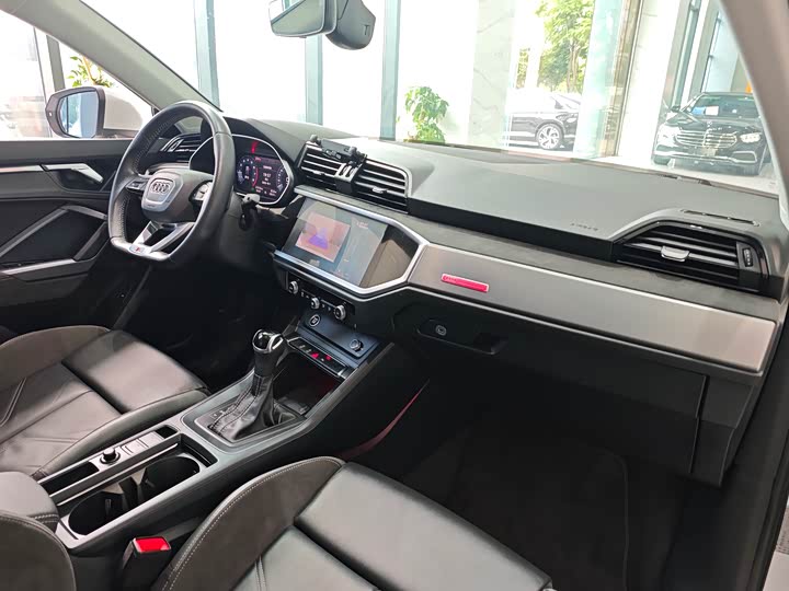 Фото 4 - Audi Q3 Sportback