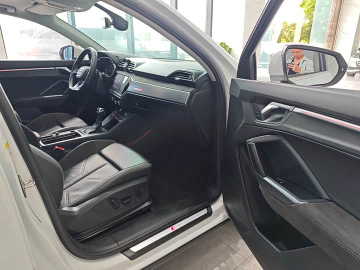 Фото 5 - Audi Q3 Sportback