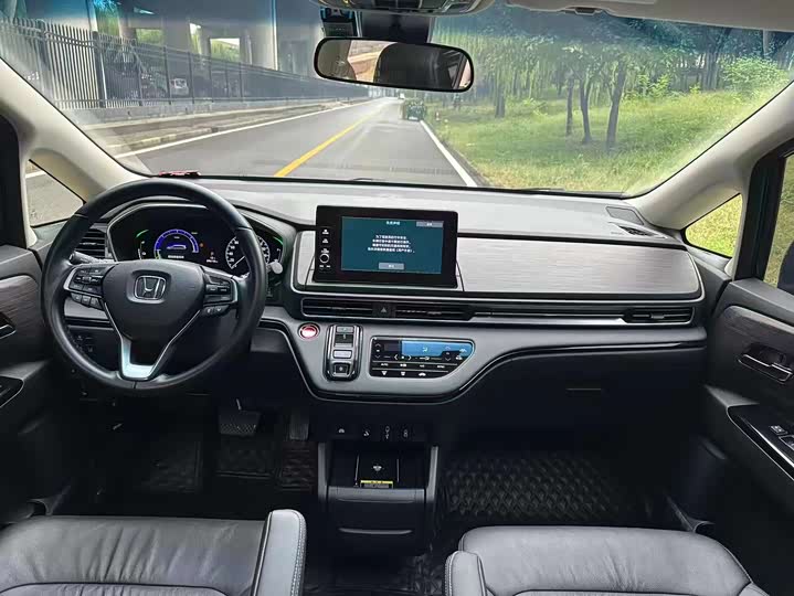 Фото 13 - Honda Elysion