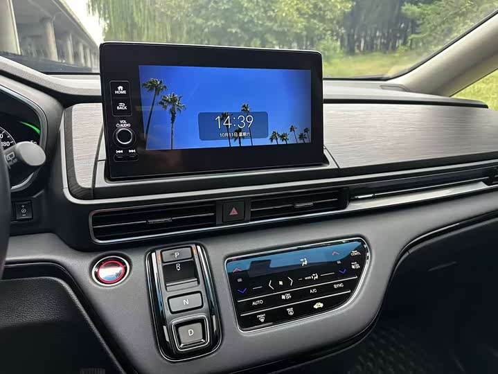 Фото 16 - Honda Elysion