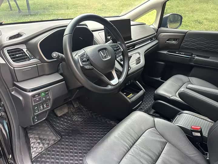 Фото 8 - Honda Elysion