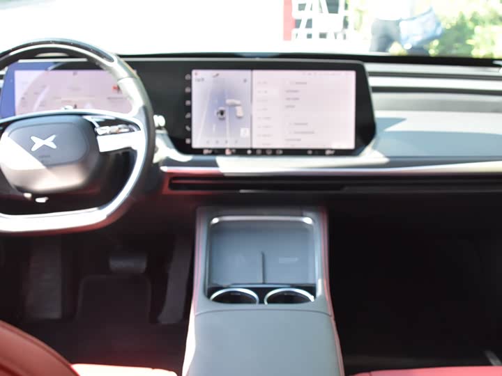 Фото 19 - XPeng P7