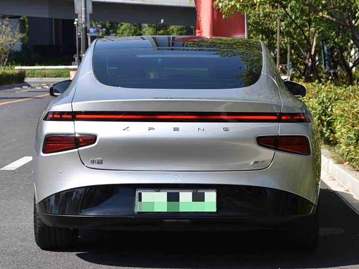 Фото 5 - XPeng P7