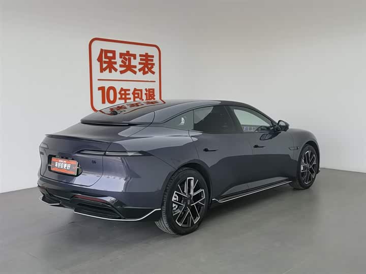 Фото 2 - Avatr 06