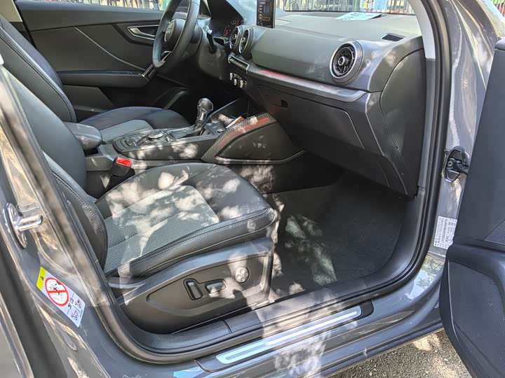 Фото 12 - Audi Q2L