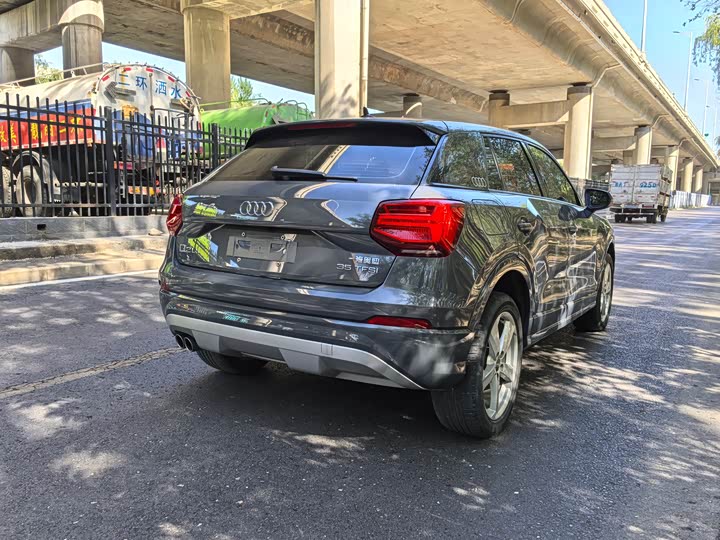 Фото 6 - Audi Q2L