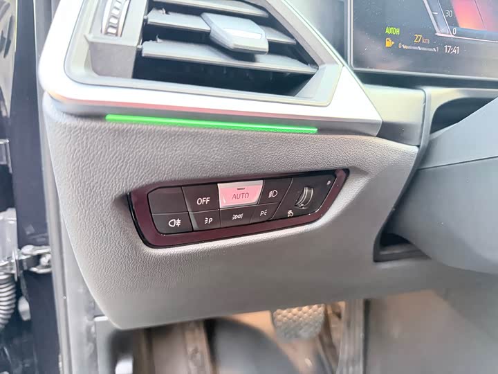 Фото 10 - BMW 3 Series