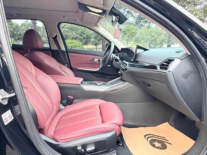 Фото 12 - BMW 3 Series