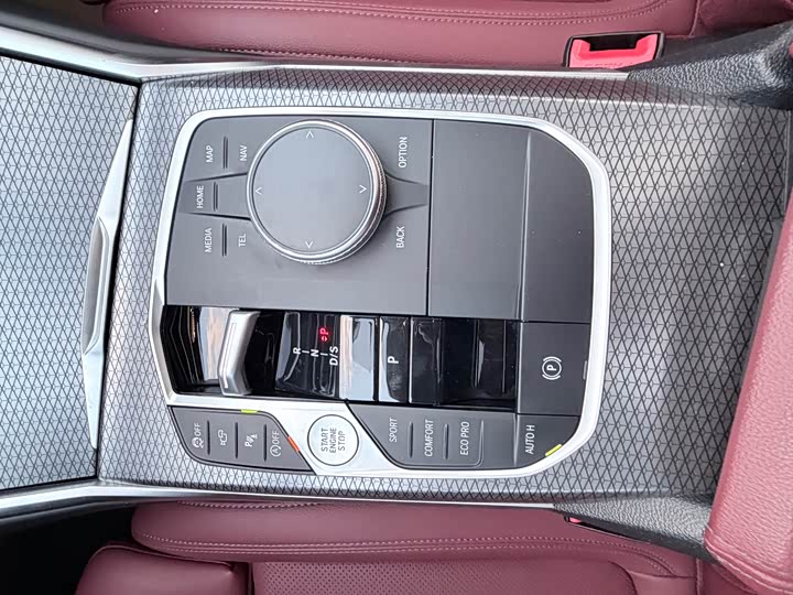 Фото 19 - BMW 3 Series