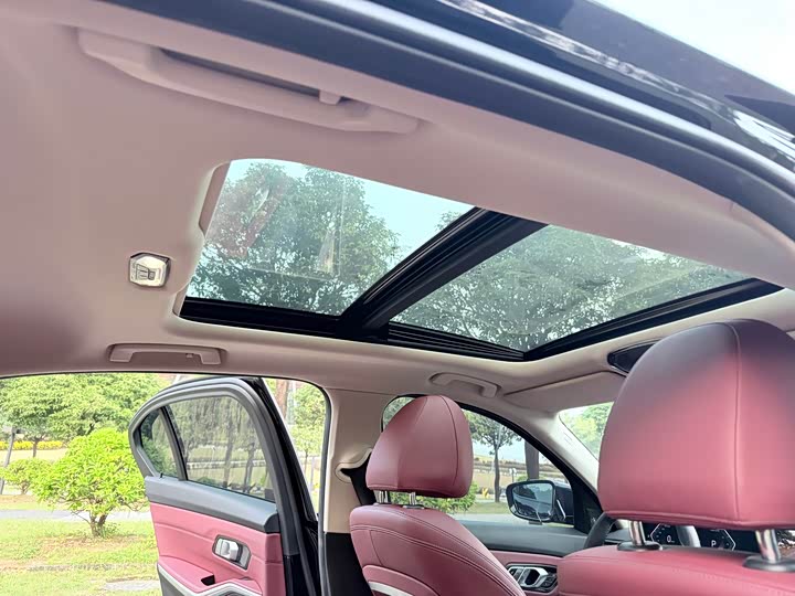 Фото 21 - BMW 3 Series