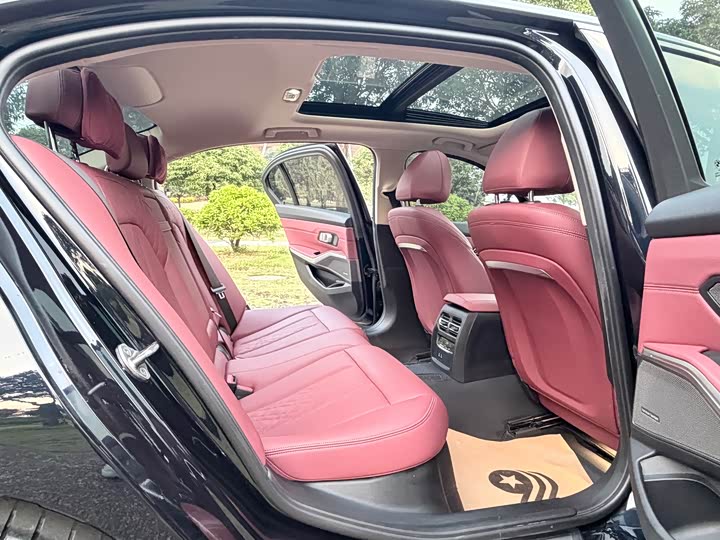 Фото 22 - BMW 3 Series