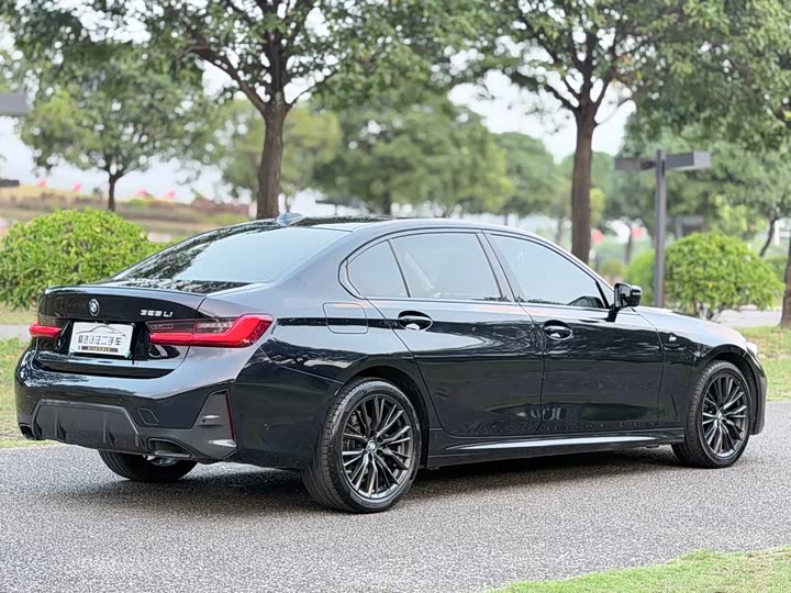 Фото 28 - BMW 3 Series