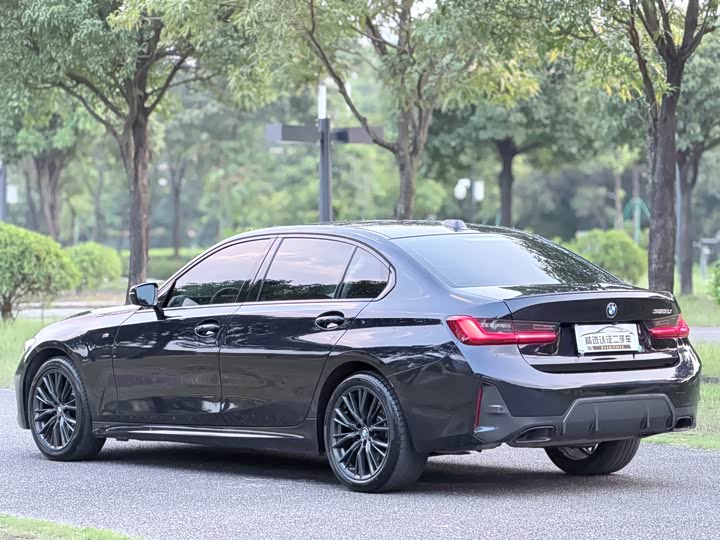 Фото 29 - BMW 3 Series