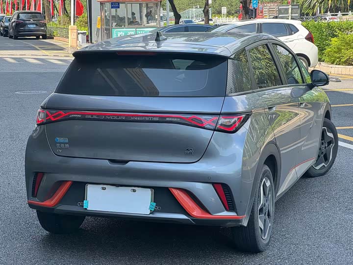 Фото 9 - BYD Dolphin