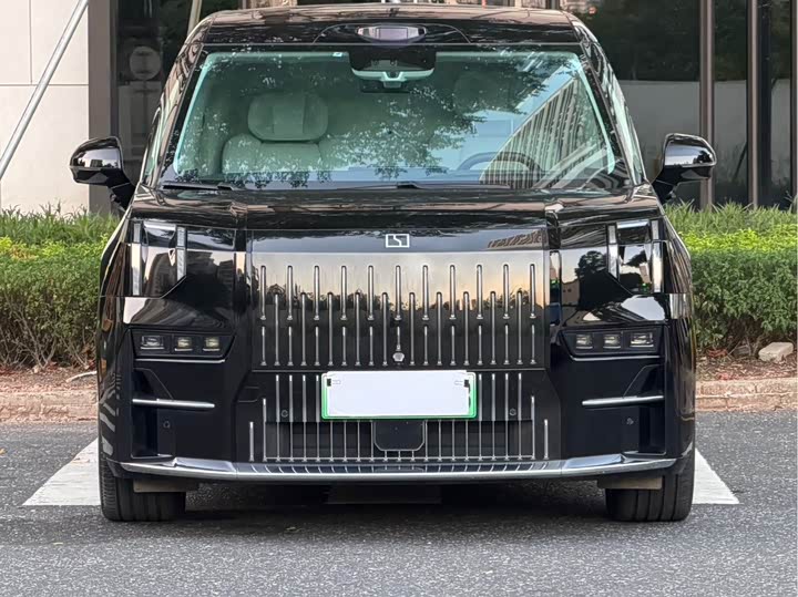 Фото 7 - Zeekr 009