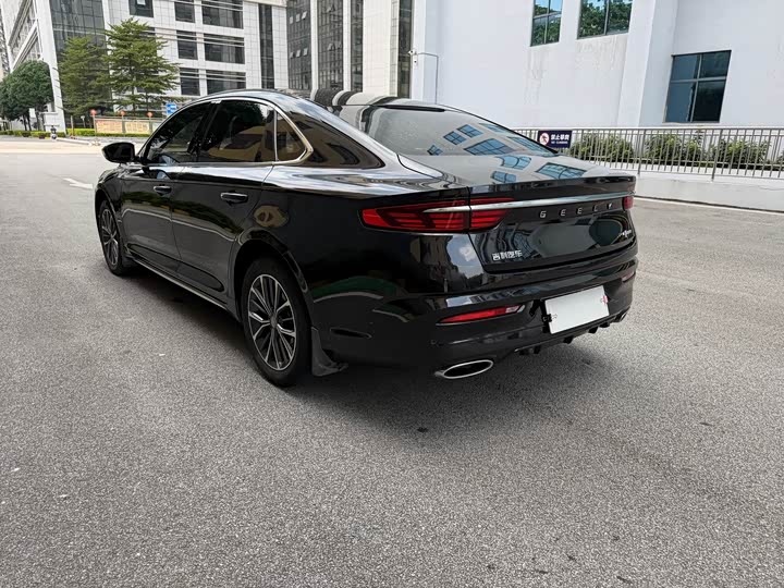 Фото 20 - Geely Preface