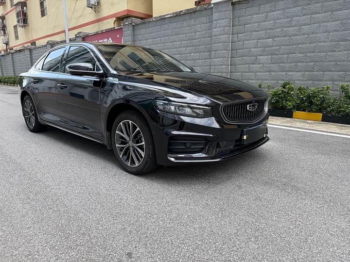 Фото 3 - Geely Preface