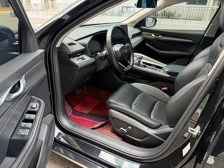 Фото 4 - Geely Preface