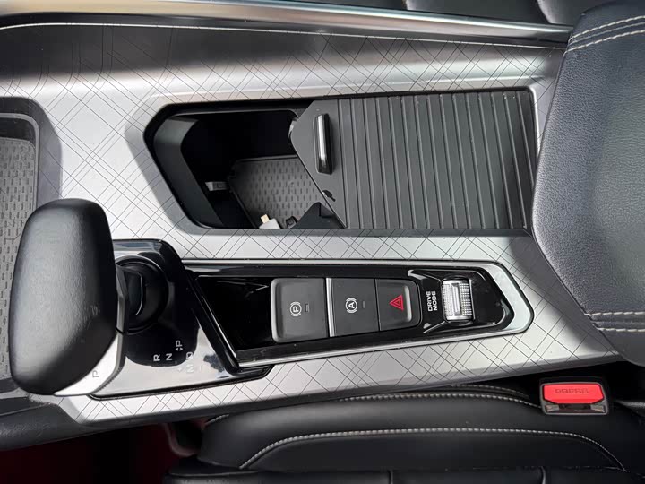 Фото 7 - Geely Preface