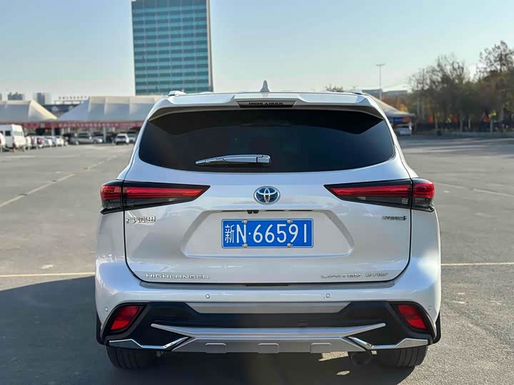 Фото 7 - Toyota Highlander