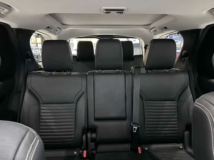 Фото 14 - Land Rover Discovery