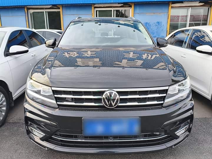 Фото 3 - Volkswagen Tiguan L Pro