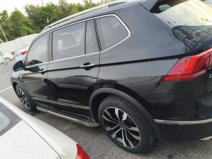 Фото 5 - Volkswagen Tiguan L Pro