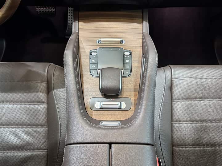 Фото 21 - Mercedes-Benz GLS-Class