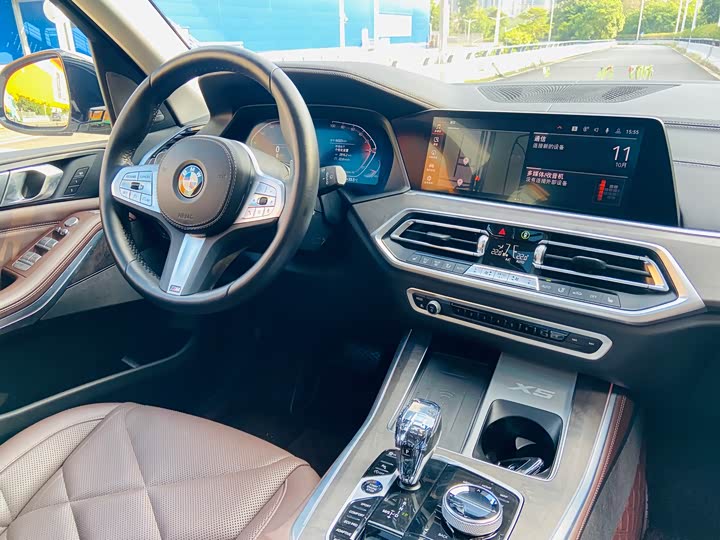 Фото 16 - BMW X5