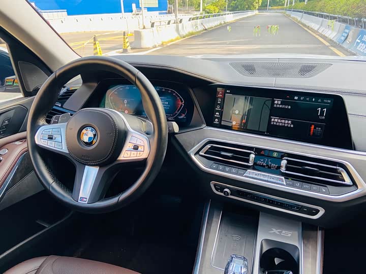 Фото 18 - BMW X5