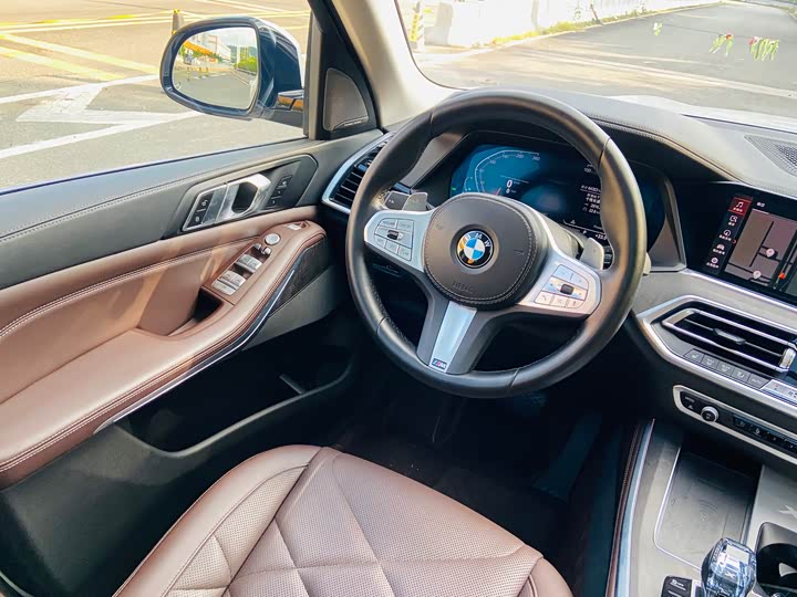 Фото 19 - BMW X5