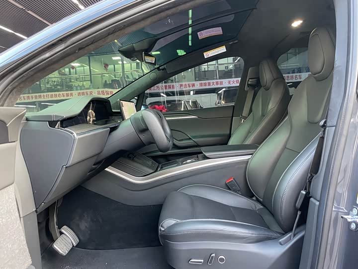 Фото 4 - Tesla Model X