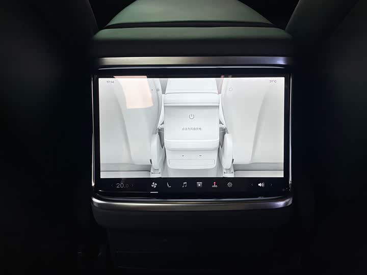 Фото 8 - Tesla Model X