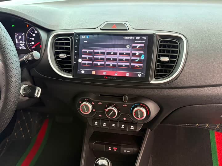 Фото 14 - Kia Pegas