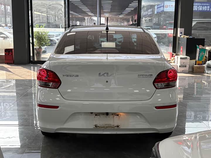 Фото 17 - Kia Pegas